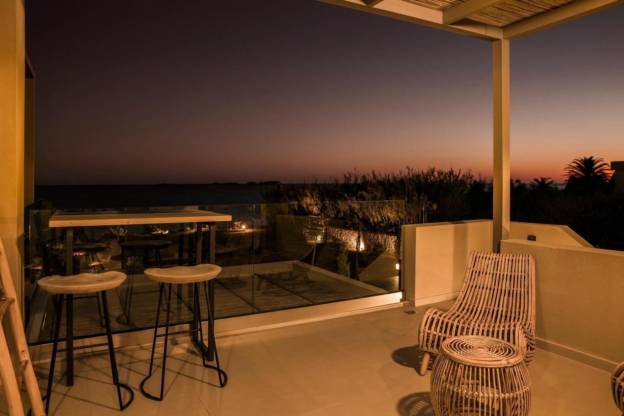 Grand Blue Beach Residences Lixouri Esterno foto